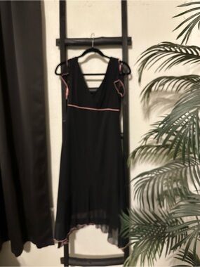 Source Unknown Black High-Low Dress with Pink Trim